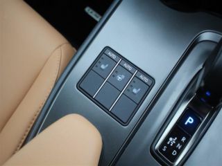2024 LEXUS UX 300h Version C AWD photo 4