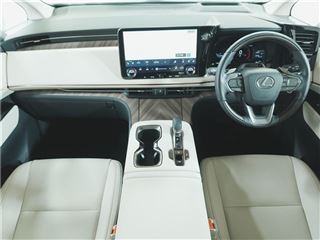 2024 LEXUS LM LM500h Version L photo 2