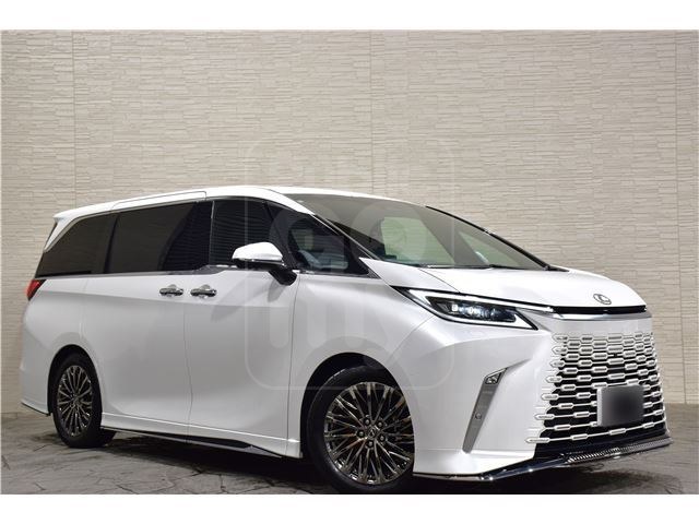 2024 LEXUS LM 500h Executive