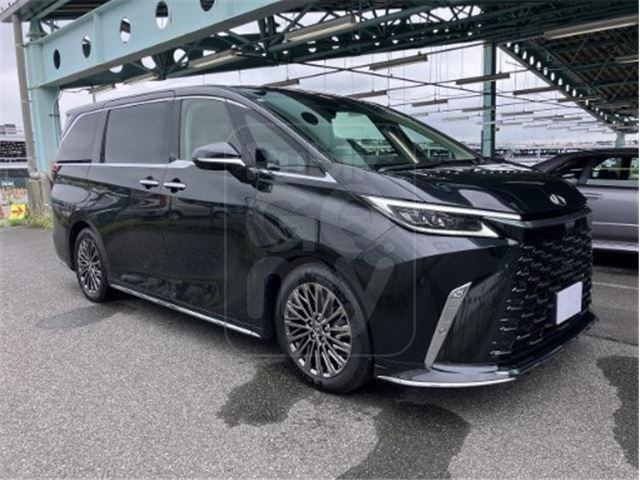 2025 LEXUS LM LM500h Version L ★ 4WD ★ Moonroof ★ Teammate