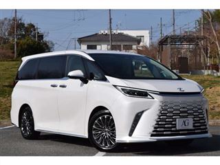 2025 LEXUS LM LM500h Version L photo 4