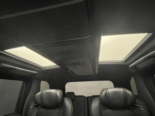 2024 LEXUS LM 500h Version L 4WD photo 5