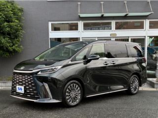 2025 LEXUS LM 500h Version L 4WD photo 5