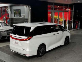 2025 LEXUS LM 500h Version L 4WD photo 5