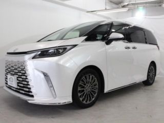 2025 LEXUS LM LM500h Version L photo 3