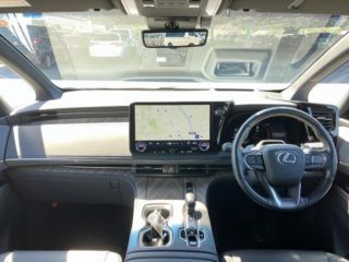 2023 LEXUS LM LM500h Executive ★ 4W photo 3