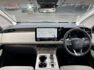 2024 LEXUS LM LM500h Version L ★ User photo 3