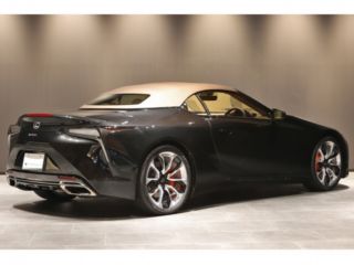 2022 LEXUS LC 500 Convertible photo 2