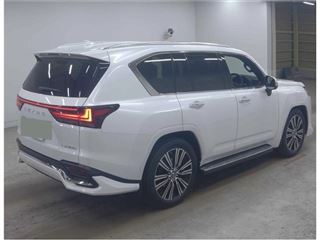 2022 LEXUS LX LX600 photo 4