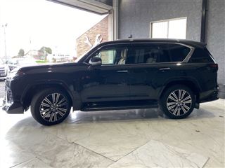 2024 LEXUS LX LX600 / Modellista Aero / Rear Entertainment System / Mark Levinson photo 4