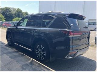 2023 LEXUS LX LX600 4WD ★ Moonroof ★ Rear Entertainment photo 2