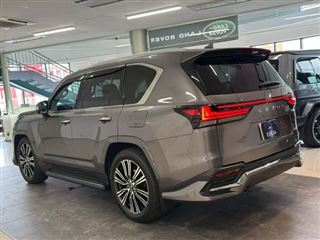 2024 LEXUS LX 600 4WD photo 4