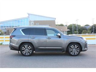 2024 LEXUS LX LX600 photo 2