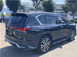 2024 LEXUS LX LX600 4WD photo 5
