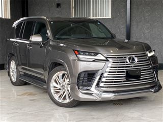 2022 LEXUS LX LX600 Executive / Modellista Aero / Rear Entertainment