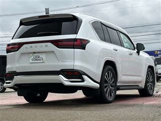 2023 LEXUS LX 600 4WD photo 3