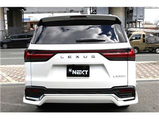 2022 LEXUS LX LX600 photo 5