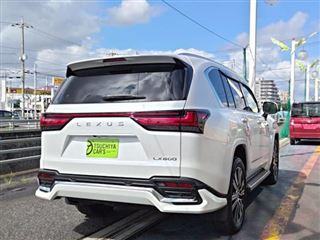 2023 LEXUS LX LX600 photo 2