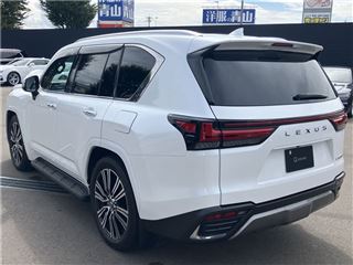 2023 LEXUS LX LX600 4WD photo 2