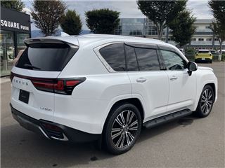 2023 LEXUS LX LX600 4WD photo 5