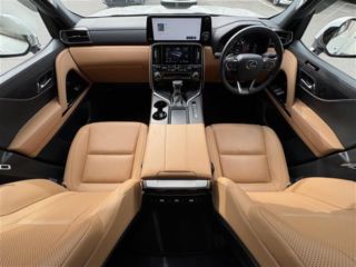 2023 LEXUS LX 600 4WD photo 3