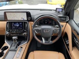 2023 LEXUS LX 600 Off-Road 4WD photo 3