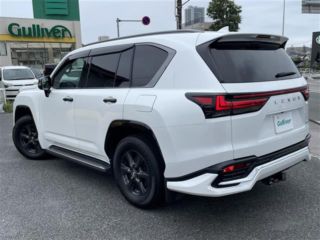 2023 LEXUS LX 600 Off-Road 4WD photo 2