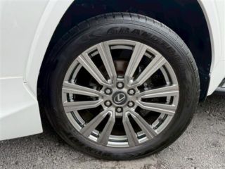 2023 LEXUS LX LX600 EXECUTI 4 people AWD photo 4