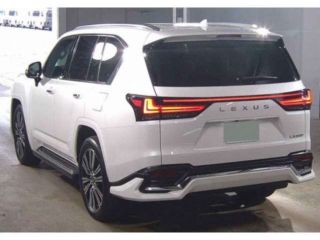2023 LEXUS LX LX600 photo 2