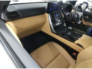 2023 LEXUS LX LX600 photo 5
