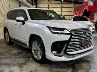 2022 LEXUS LX LX600 Executive photo 2