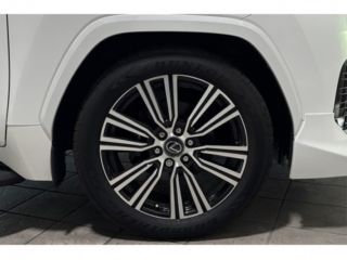2023 LEXUS LX LX600, purchased from a user, one owner. photo 3