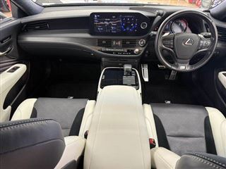 2021 LEXUS LS LS500h “F SPORT” photo 3