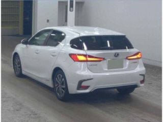 2022 LEXUS CT CT200h Version C photo 2