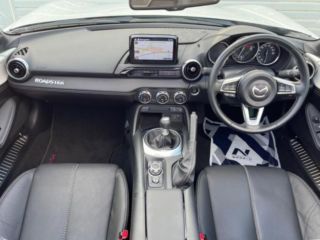 2022 MAZDA ROADSTER S Leather Package photo 2