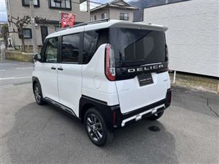 2023 MITSUBISHI DELICA MINI 660 T Premium 4WD photo 4