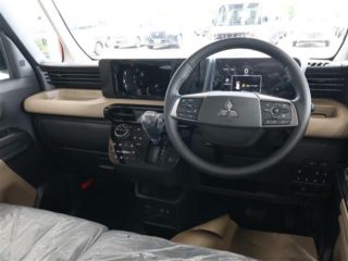 2026 MITSUBISHI DELICA MINI G Premium Two-Tone photo 2