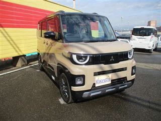 2026 MITSUBISHI DELICA MINI 660 T Premium 4WD photo 5