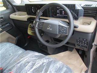 2026 MITSUBISHI DELICA MINI 660 T Premium 4WD photo 3