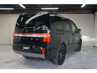 2025 MITSUBISHI DELICA D:5 2.2 Chamonix, equipped with electric side steps, diesel turbo, 4WD photo 5