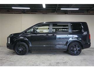 2025 MITSUBISHI DELICA D:5 2.2 Chamonix, equipped with electric side steps, diesel turbo, 4WD photo 2