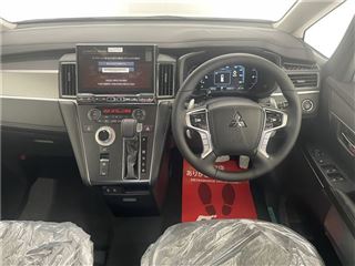 2026 MITSUBISHI DELICA D:5 P photo 3