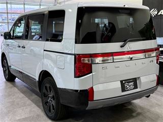 2025 MITSUBISHI DELICA D:5 2.2 Chamonix, equipped with electric side steps, diesel turbo, 4WD photo 3