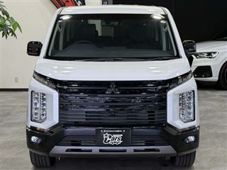 2025 MITSUBISHI DELICA D:5 2.2 Chamonix, equipped with electric side steps, diesel turbo, 4WD photo 4