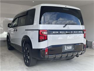 2026 MITSUBISHI DELICA D:5 P photo 2