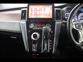 2022 MITSUBISHI DELICA D:5 G-Power Package 8-seater photo 2