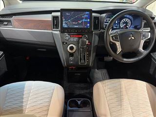 2021 MITSUBISHI DELICA D:5 P 8-seater photo 3