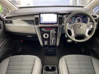 2026 MITSUBISHI DELICA D:5 Chamonix 4WD photo 3
