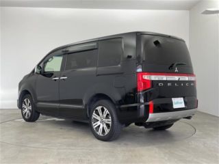 2022 MITSUBISHI DELICA D:5 P 4WD photo 2