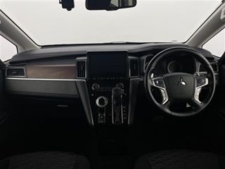 2021 MITSUBISHI DELICA D:5 P 4WD photo 4